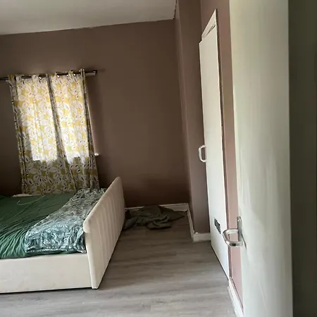 Hulme Apartment *