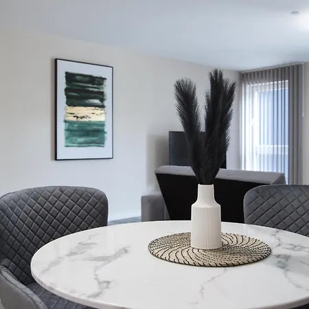 Modern 2bd In Mánchester
