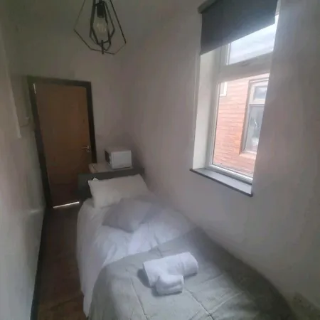 Single With Private Bathroom Manchester
