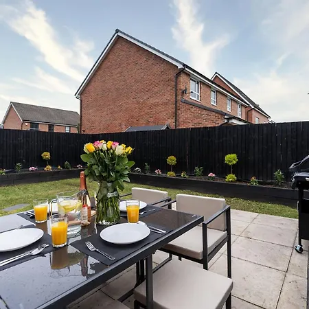 Riverside Villas * Manchester
