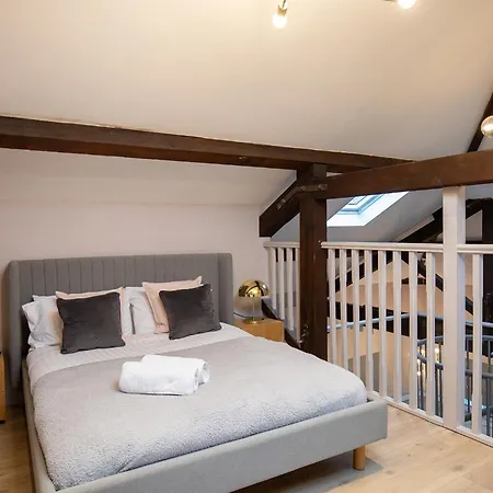 公寓 M1 Centre 3 Bed 3 Bath Luxe Penthouse