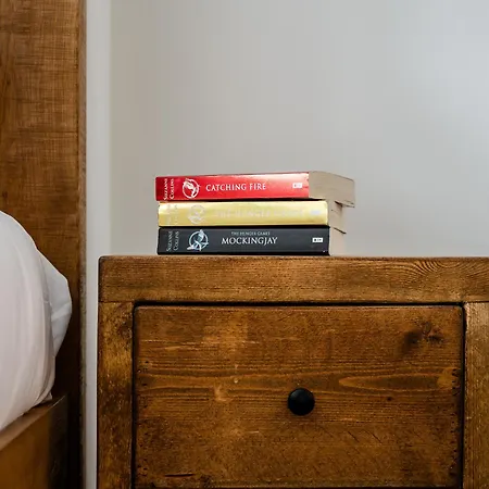 Pass The Keys Picture Perfect Haven In Didsbury Village - Free Parking & Ev Station 別荘