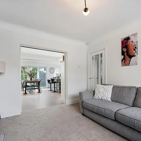 Pass The Keys Picture Perfect Haven In Didsbury Village - Free Parking & Ev Station Feriehus Manchester