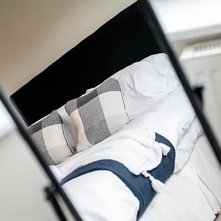 Vakantiehuis Pass The Keys Picture Perfect Haven In Didsbury Village - Free Parking & Ev Station Manchester