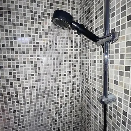 Prime Location Near City-trafford Centre-stadium 2bed מנצ'סטר