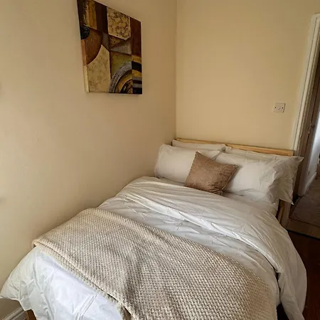 Appartamento Entire 2 Bedroom Cosy Flat Near Centre *