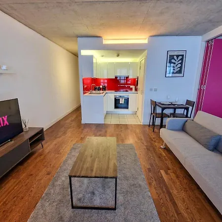 Stunning Canal Side Flat By Superhost Manchester