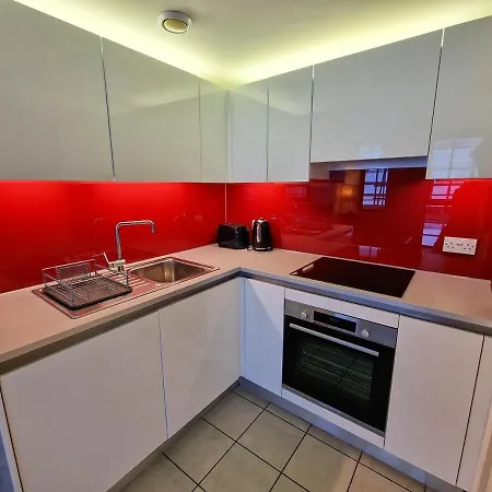 Stunning Canal Side Flat By Superhost Apartment