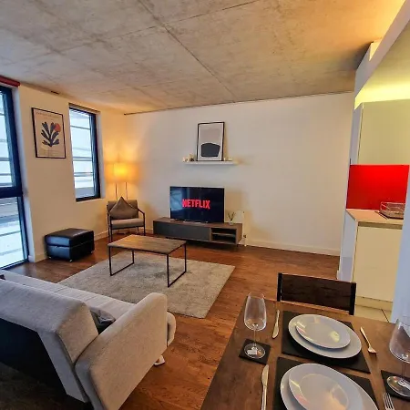 Stunning Canal Side Flat By Superhost * Manchester