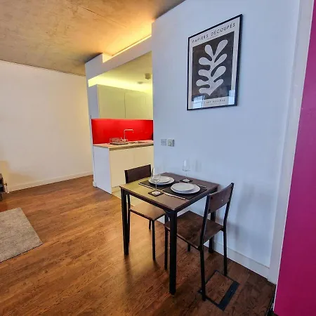 Stunning Canal Side Flat By Superhost *