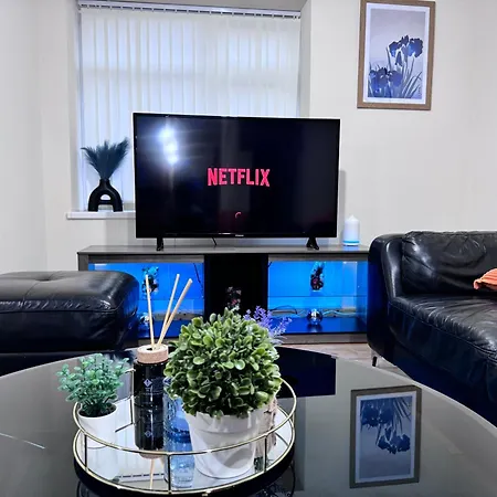 The Rich Living Apartment