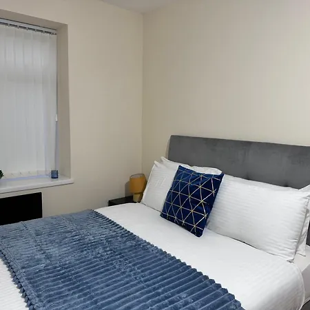 The Rich Living Apartment