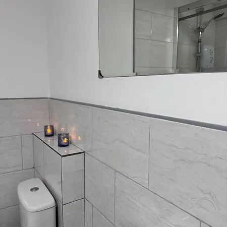 The Rich Living Apartment