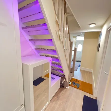 Budget Private Bedrooms W Dedicated Bath Mediacity, Mufc Salford * Manchester