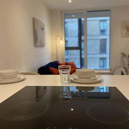 Apartman Modern Trafford 1br Apartment-free Parking-cinema