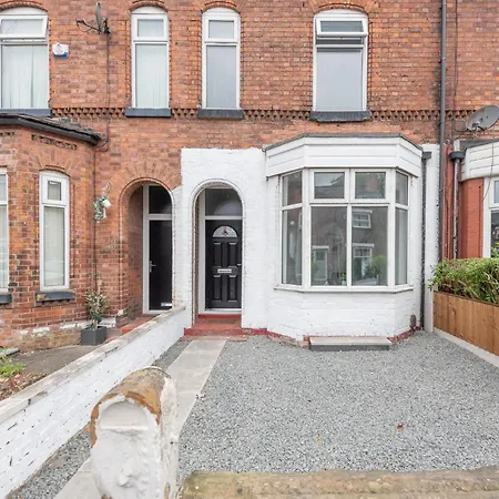 Apartment Modern Salford 3 Bedroom House, 3 Bathroom, Easy Access, Ideal For Contractors & Long - Nordstay *