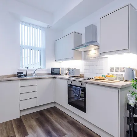Newly Refurbished 2bedroom By The Coop Arena *