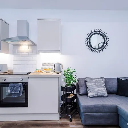 Newly Refurbished 2bedroom By The Coop Arena *