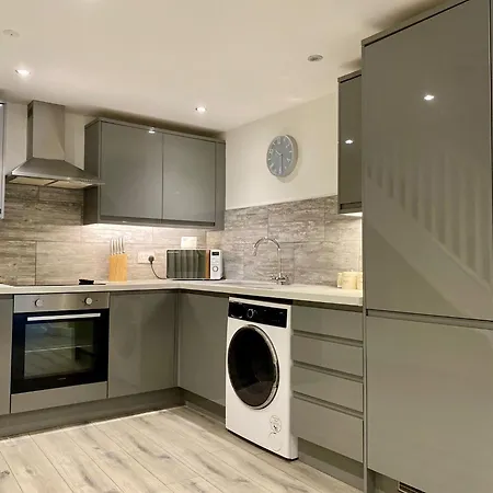 Apartment 6 *