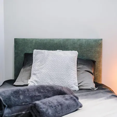 Newly Refurbished 2bedroom By The Coop Arena * Manchester