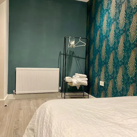 6 Apartment
