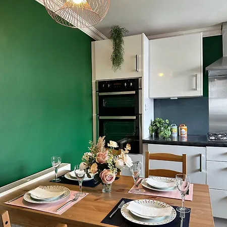 7 Guests House Old Trafford,media City,city Centre, Free Parking * Манчестер