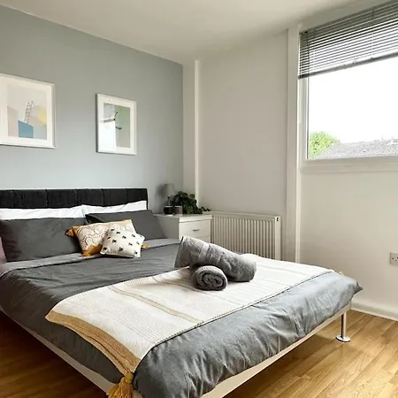 7 Guests House Old Trafford,media City,city Centre, Free Parking * Манчестер