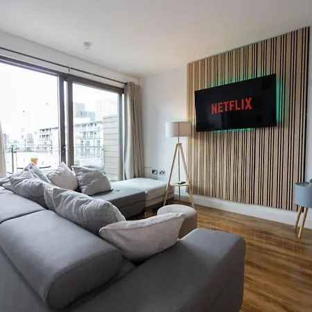 3 Bed Penthouse,near City Centre,etihad,coop Live * Manchester