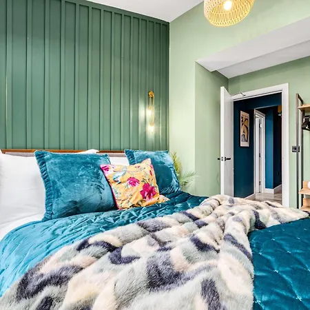 Amazonian Luxury Family Mcr Centre Etihad Free Parking بيت للعطل مانشستر