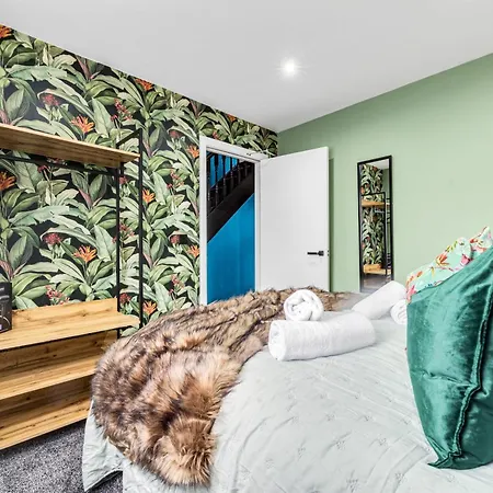 Amazonian Luxury Family Mcr Centre Etihad Free Parking Дом отдыха Манчестер