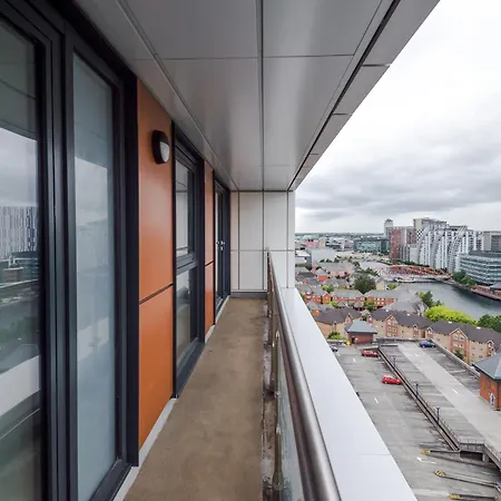 Apartment Quayview Oasis In Salford