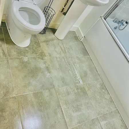 Escape Near Centre מנצ'סטר