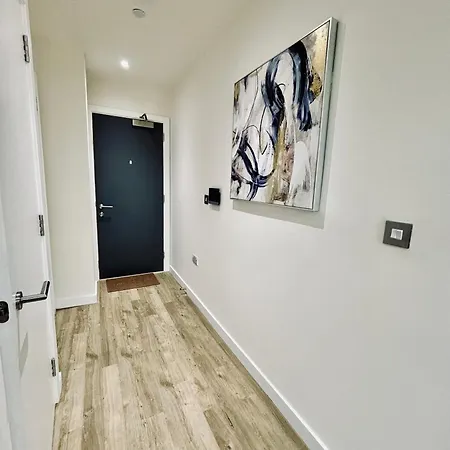 Conveniently Located One Bed In Old Trafford Apartment