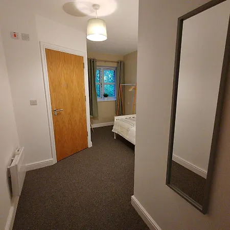 Luxury Four Bedroom With Parking Apartment *