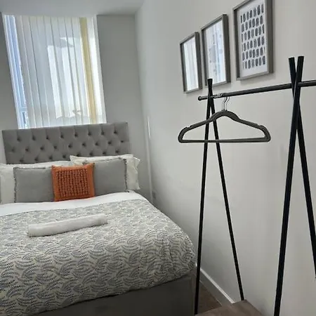 Failsworth Luxury 3 With Free Parking * Manchester
