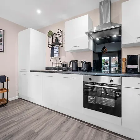 2 Bed Flat Manchester