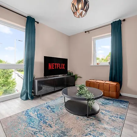 2 Bed Flat * مانشستر