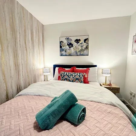 Charming 2br Swinton House -close To Center *