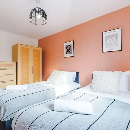 Modern 2br Near Centre - Free Parking Garage Manchester