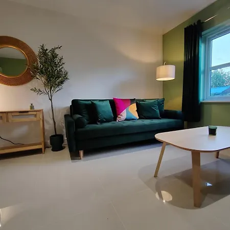 Luxury Two Bedroom With Parking * Manchester