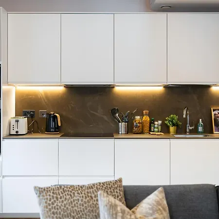 アパート Spacious Loft Style 3 Bed *