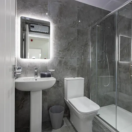 The Kent- Luxury Gasthof Manchester