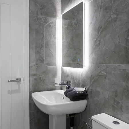 The Kent- Luxury Guest house