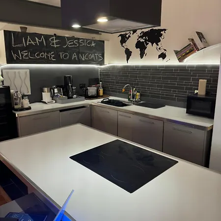 Apartment Ancoats Getaway With Terrace And Hot Tub
