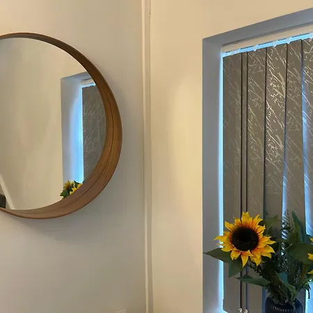 House Hundy Apartment