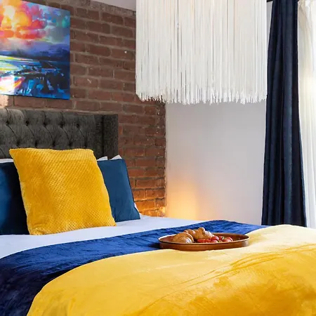 2 Bedroom City Centre Penthouse With Balcony Апартаменты