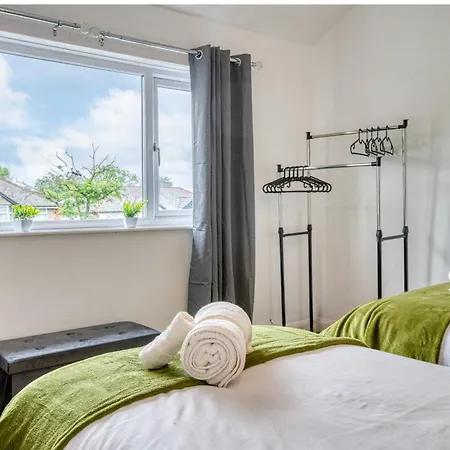 Сasa de vacaciones Contractors & Relocation Haven, 3bd House, Secure Off-site Parking & Office Space Mánchester