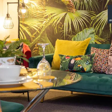 Apartament Stylish One Bedroom By Av Hughes Short Lets & Serviced With Free Parking & Wi-fi