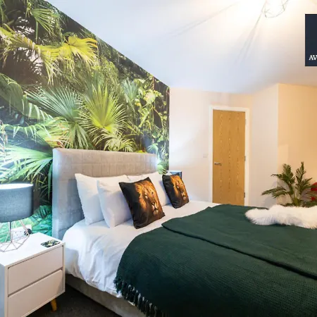 Stylish One Bedroom By Av Hughes Short Lets & Serviced With Free Parking & Wi-fi Apartament