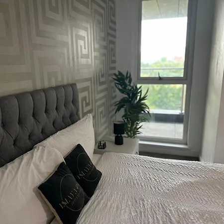 Large Modern 2bedroom Stunning River Irwell Views Manchester